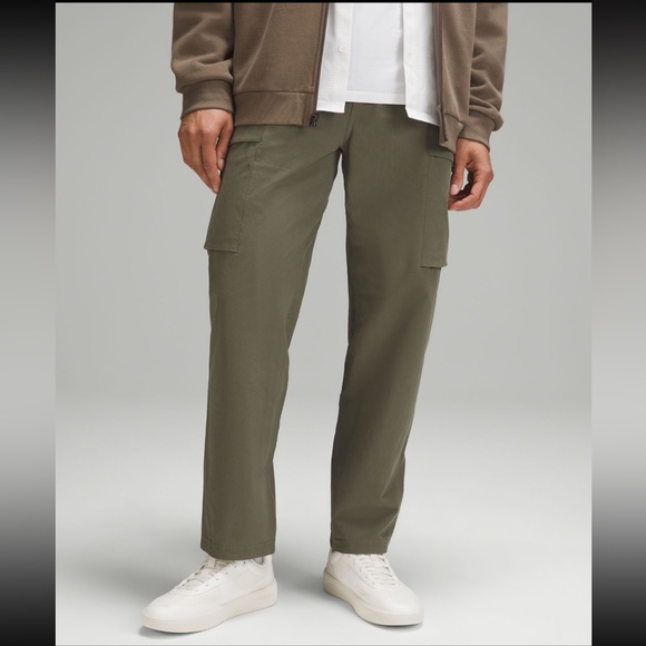 Lululemon Stretch Cotton VersaTwill Relaxed Fit Cargo Pant Army Green 36 $148 - Picture 1 of 6